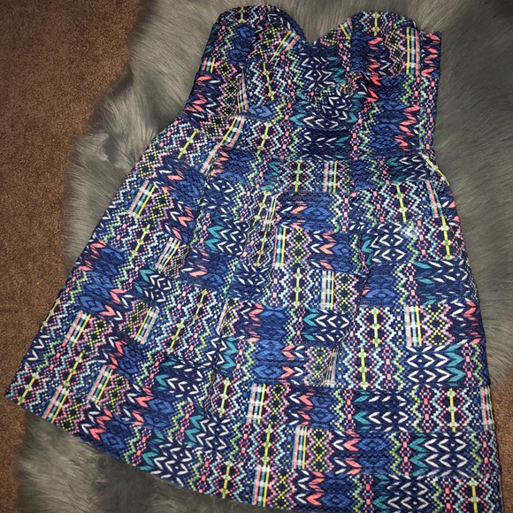 multi-colored strapless mini dress. - Picture 1 of 2